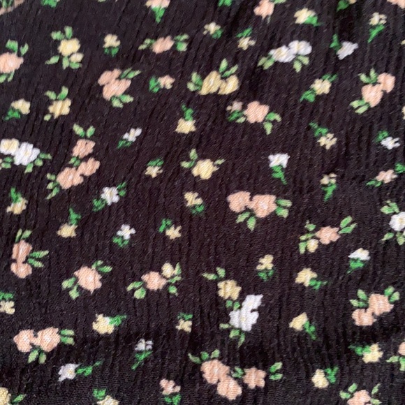 Floral shorts - Picture 3 of 3